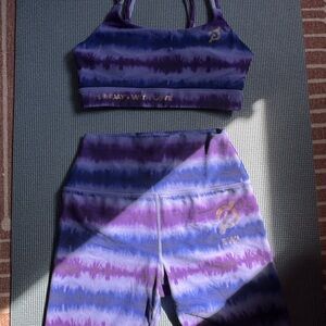 Peloton Sundays with Love Tie-Dye Set | Sports Bra + High Waist Bike Shorts | M